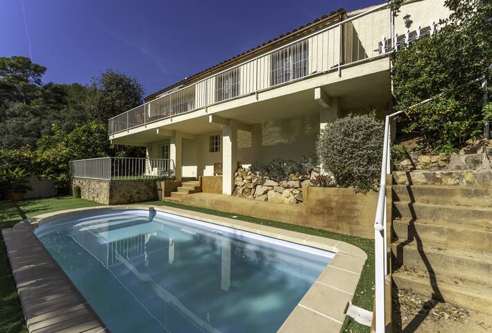 Villa frente al Mar con Piscina y Playa Privada gallery image 5