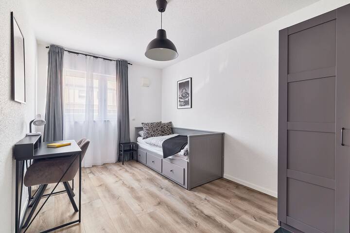 Modern And Stylishly Furnished New-built Apartment - Mannheim