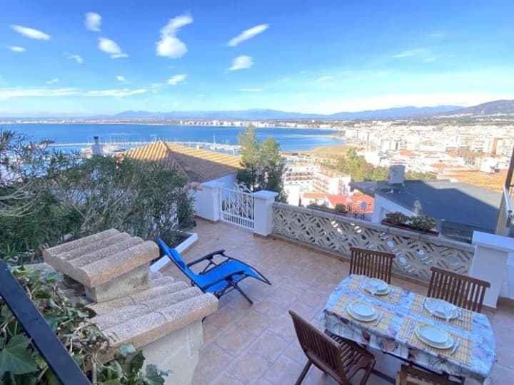 An3nice Appartment With Sea View And Coml Parking - Roses