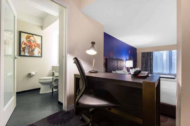 Extended Stays In Our Ideal 2 Units in Mag Mile gallery image 2