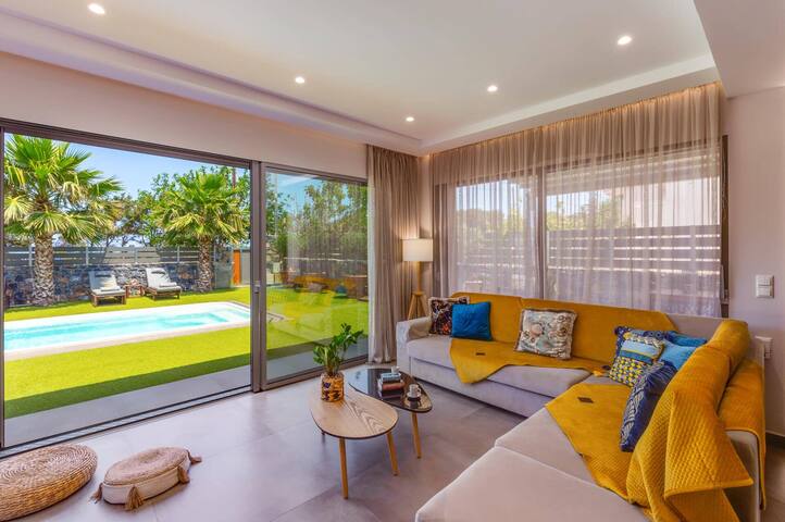 Villa Manefic by Villa Plus gallery image 4