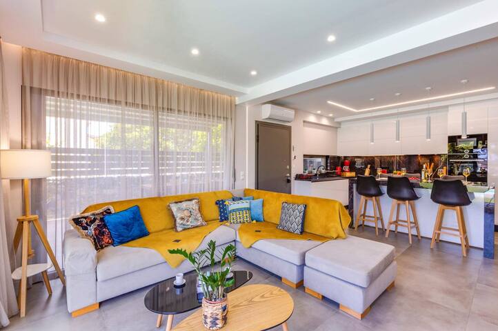 Villa Manefic by Villa Plus gallery image 5