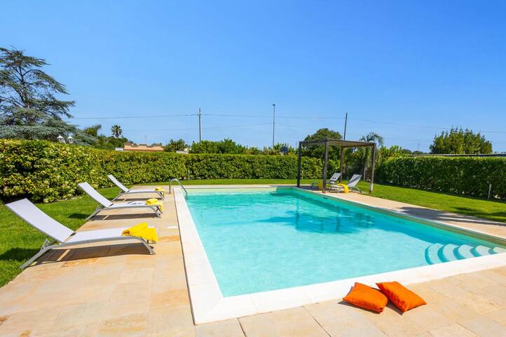 Villa Anna by Villa Plus gallery image 5