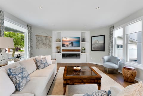 Gorgeous 5BR Home w/ Pool, Steps to the Beach!