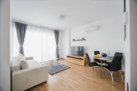 Top Airbnb: Skyline Deck in Oradea