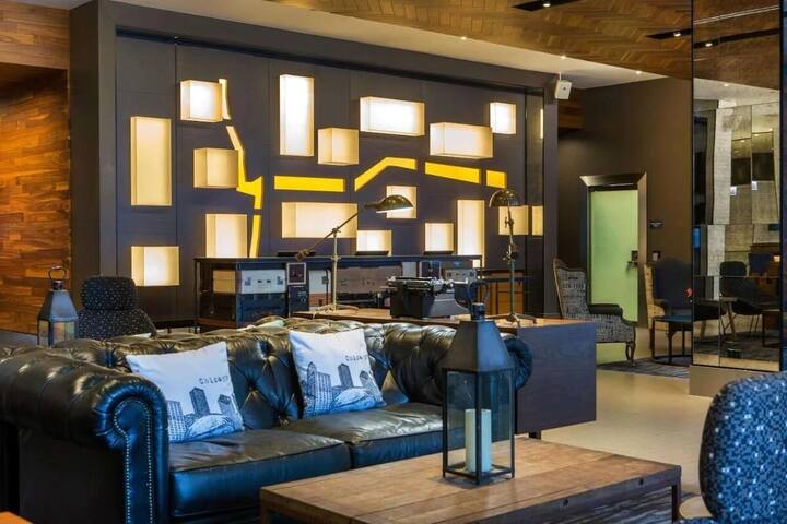 Double Queen, Close to Navy Pier, 3 units gallery image 4