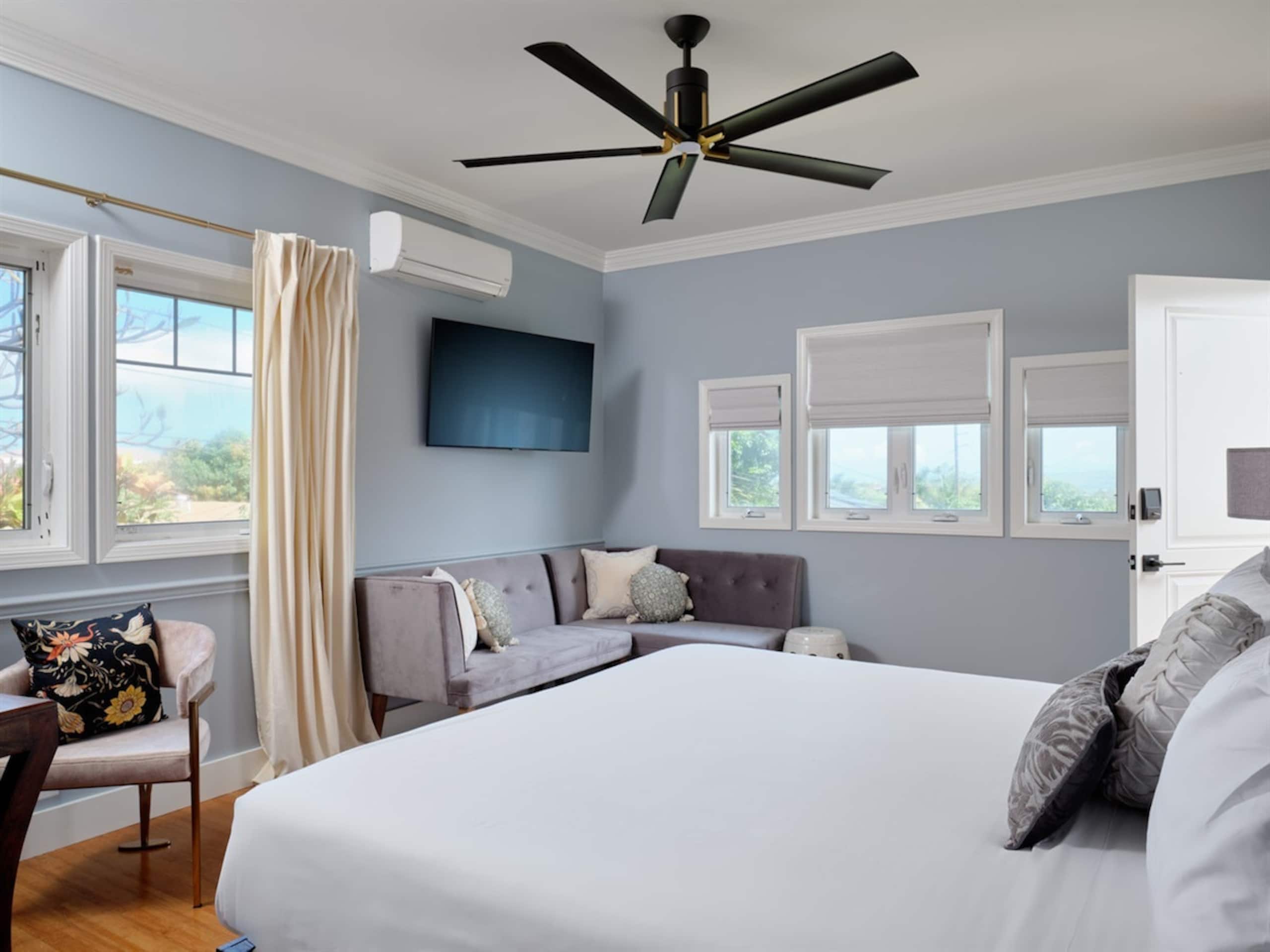 Home in Wailuku · ★4.89 · 1 bedroom · 1 bed · 1 bath - Image 5