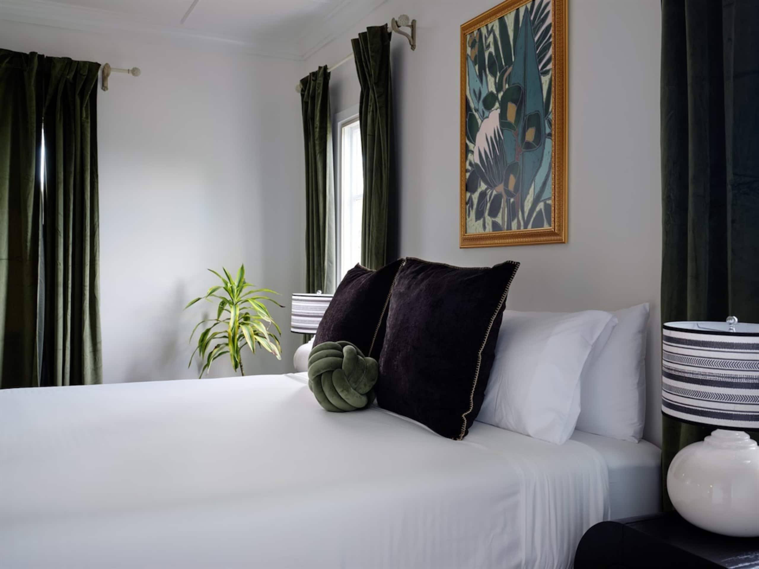 Home in Wailuku · ★4.97 · 1 bedroom · 1 bed · 1 bath - Image 6