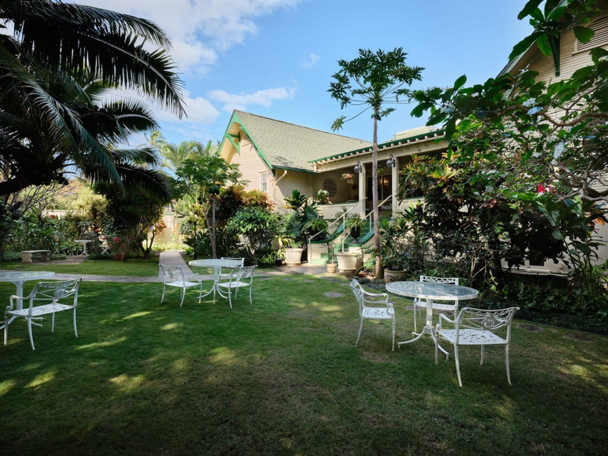 Home in Wailuku · ★4.83 · 1 bedroom · 1 bed · 1 bath - Image 13