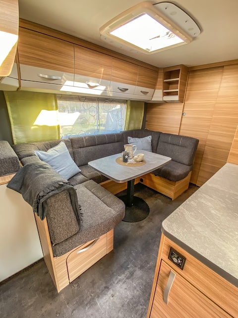 George Glamper Camper Northern Lights