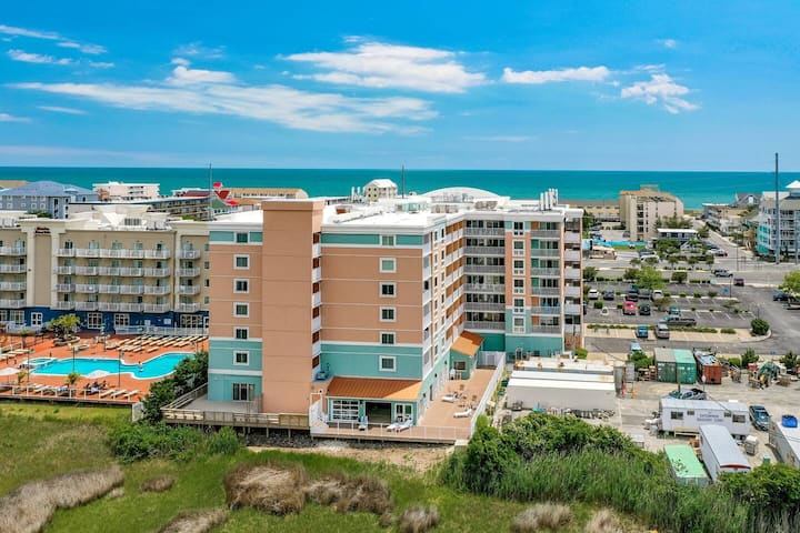 Makai Sunset Cove All-season Indoor Pool - Ocean City, MD