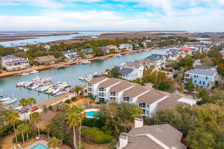 New! Marina View & Pool, Family, 4 Golfers/boaters - Mount Pleasant, SC