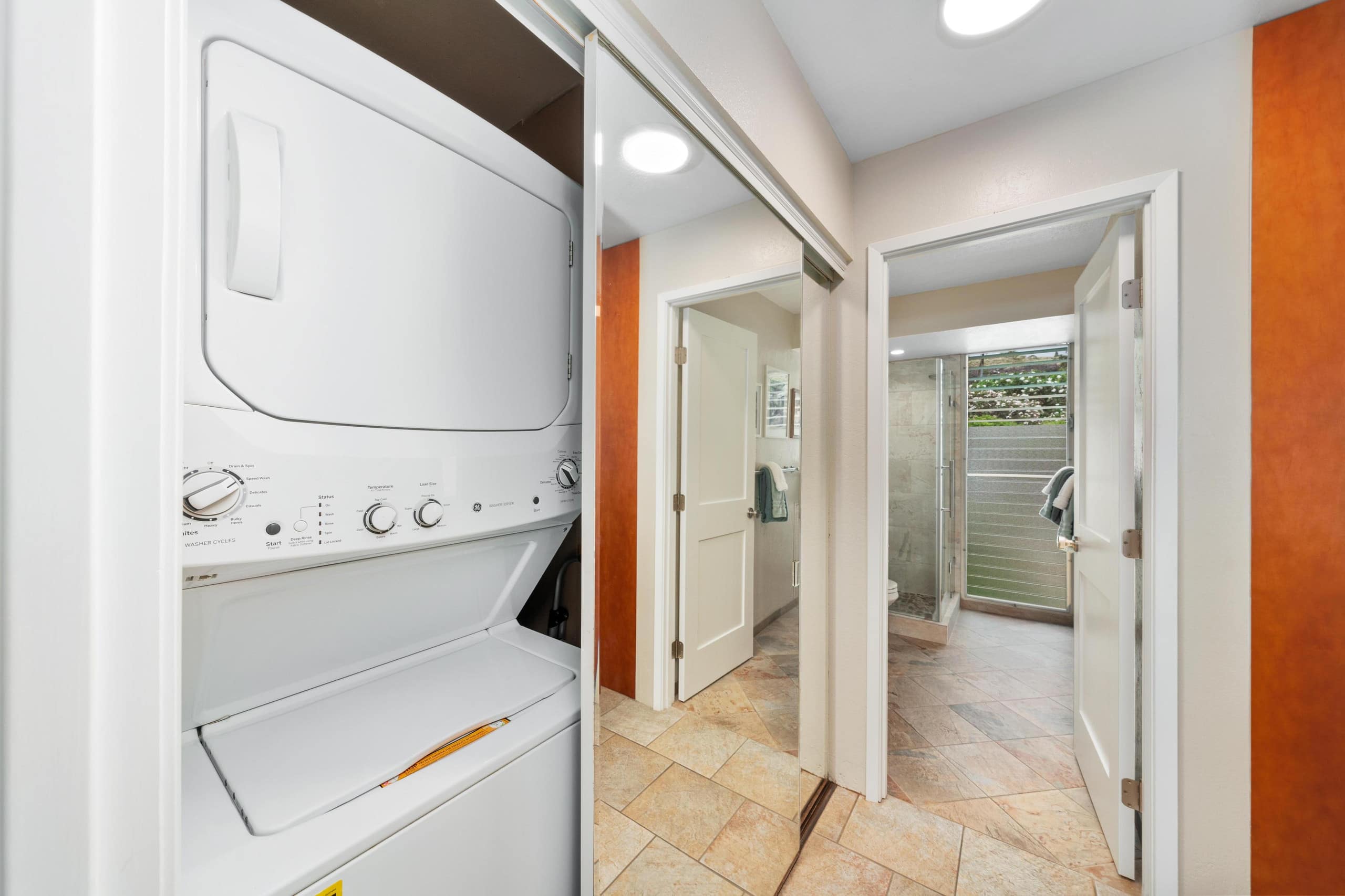 Condo in Kailua-Kona · ★4.6 · 2 bedrooms · 2 beds · 2 private baths - Image 22