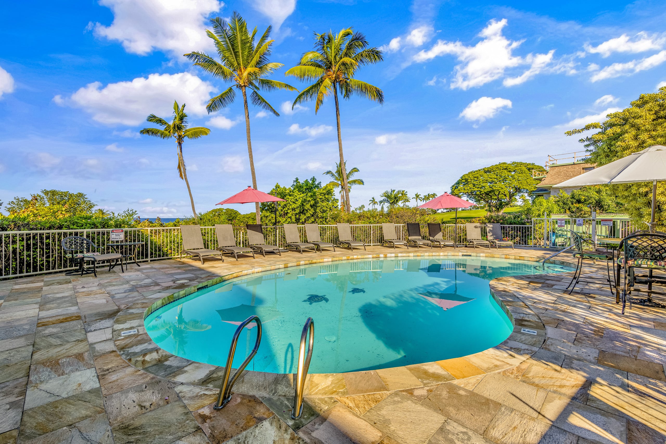 Condo in Kailua-Kona · ★4.6 · 2 bedrooms · 2 beds · 2 private baths - Image 1