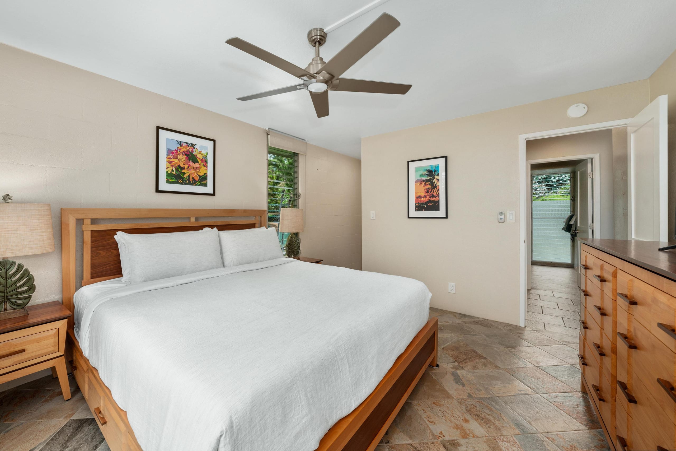 Condo in Kailua-Kona · ★4.6 · 2 bedrooms · 2 beds · 2 private baths - Image 18