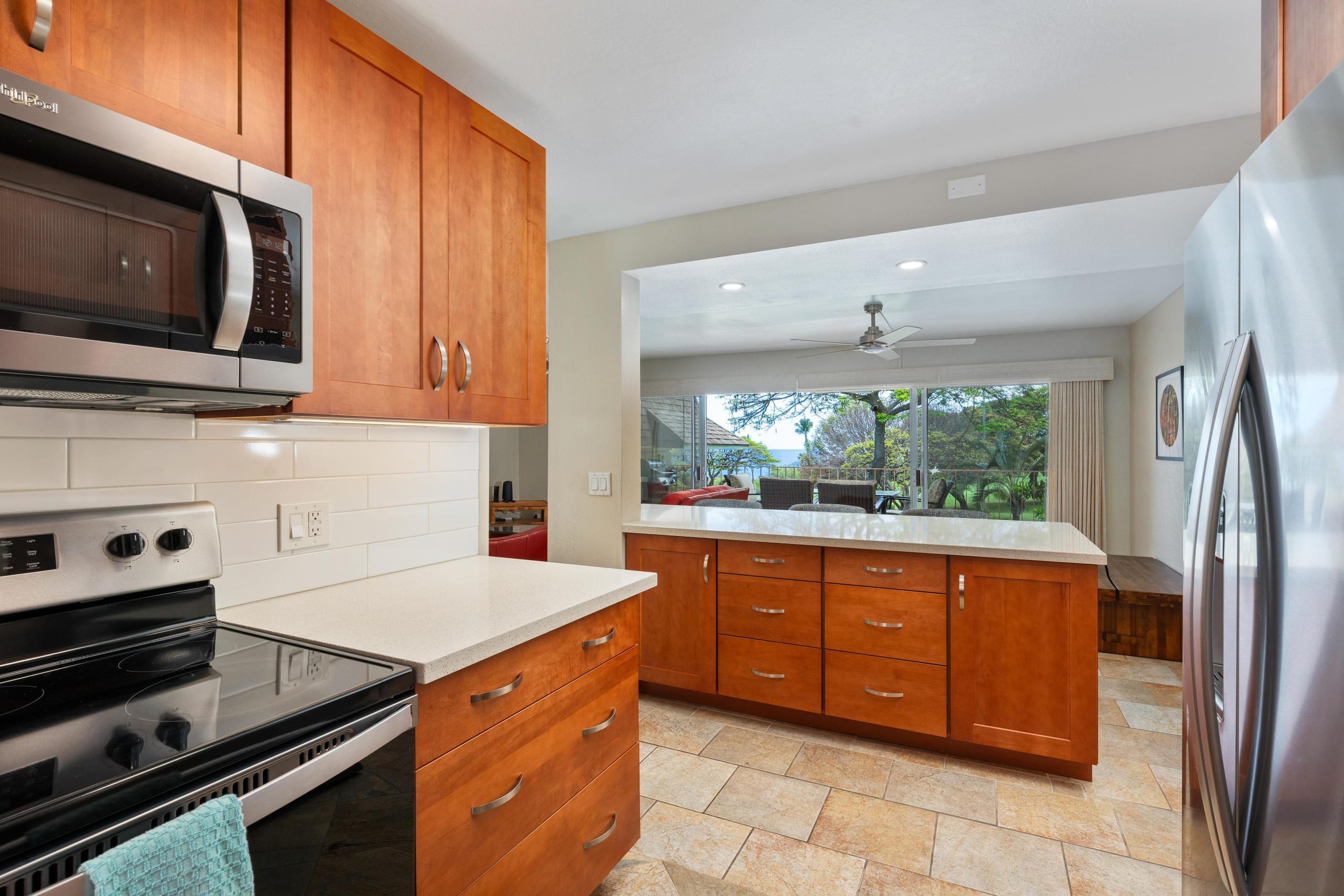 Condo in Kailua-Kona · ★4.6 · 2 bedrooms · 2 beds · 2 private baths - Image 5