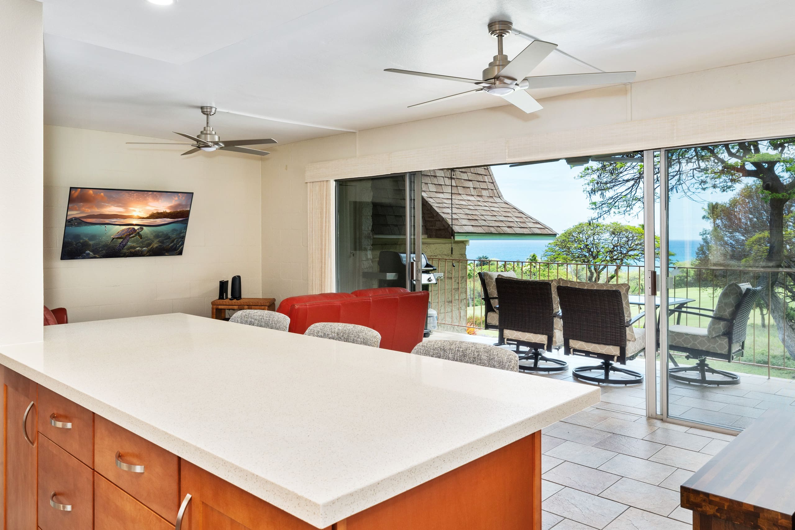 Condo in Kailua-Kona · ★4.6 · 2 bedrooms · 2 beds · 2 private baths - Image 6
