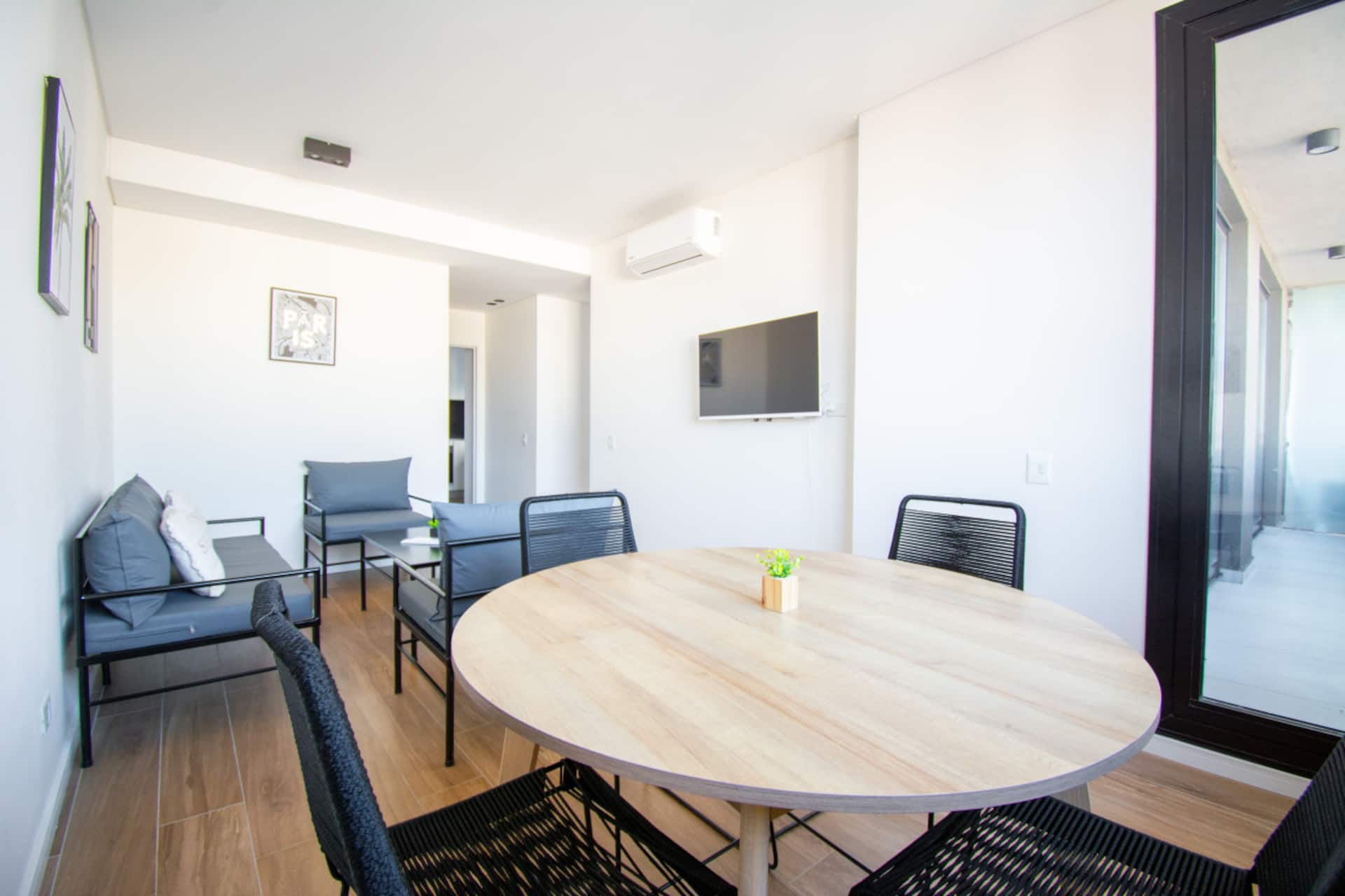 Двухкомнатная квартира с балконом в Villa Crespo