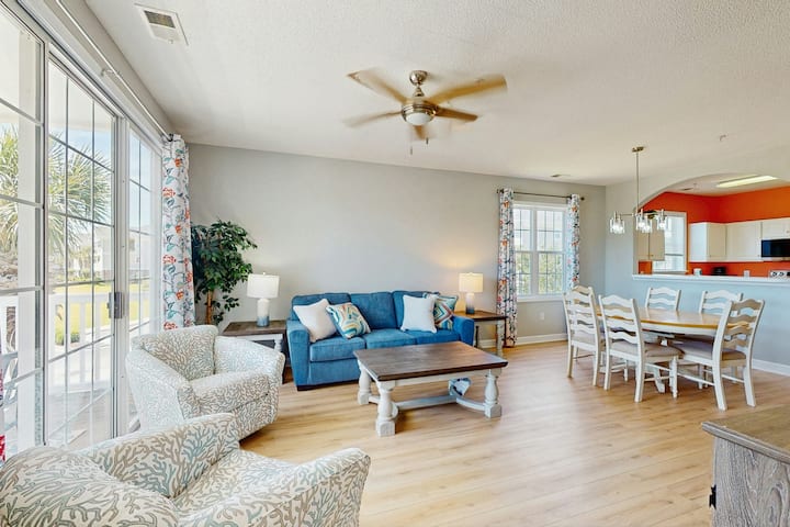 2br Condo With Pool, Balcony, & W/d - North Myrtle Beach, SC