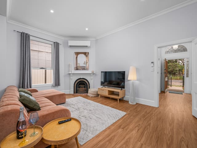 Aaa Checkinn managed Airbnb listing 2