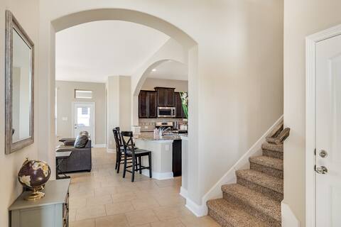 Spacious Schertz Home for up to 21+ w/ 4 Full Bath