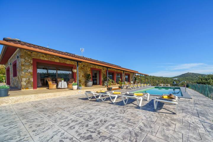 Villa Silence Lux with Pool in Nature and Aircon gallery image 4