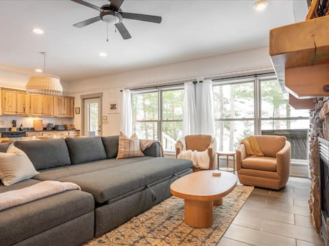 North Loon-Charming|Kayaks|SUPs|Hot tub|Firepit