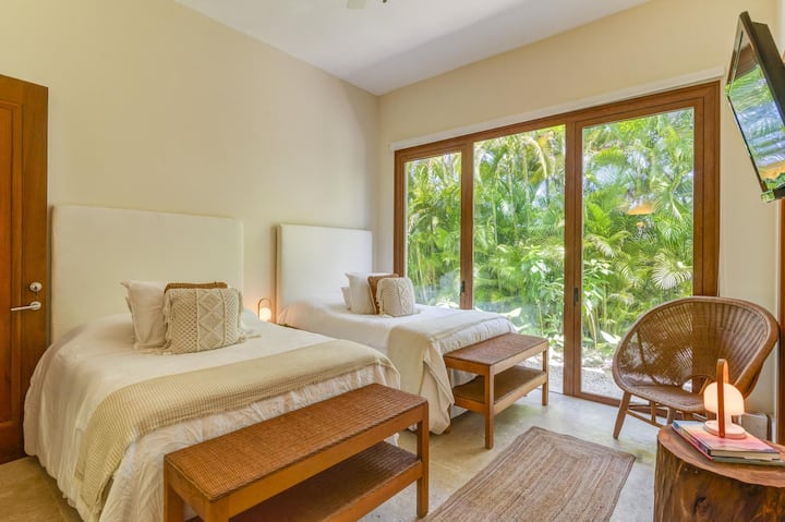 План за имот