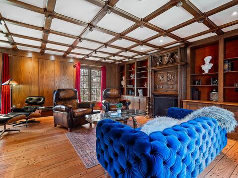Sprawling 5 Bedroom Estate in Akron