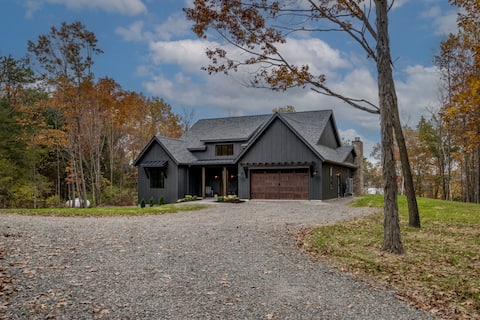 Among the Oaks: Newly built Luxury home, game room