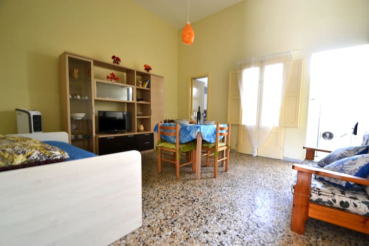 Ll84 Casa vacanze per 4 pax Luce gallery image 5