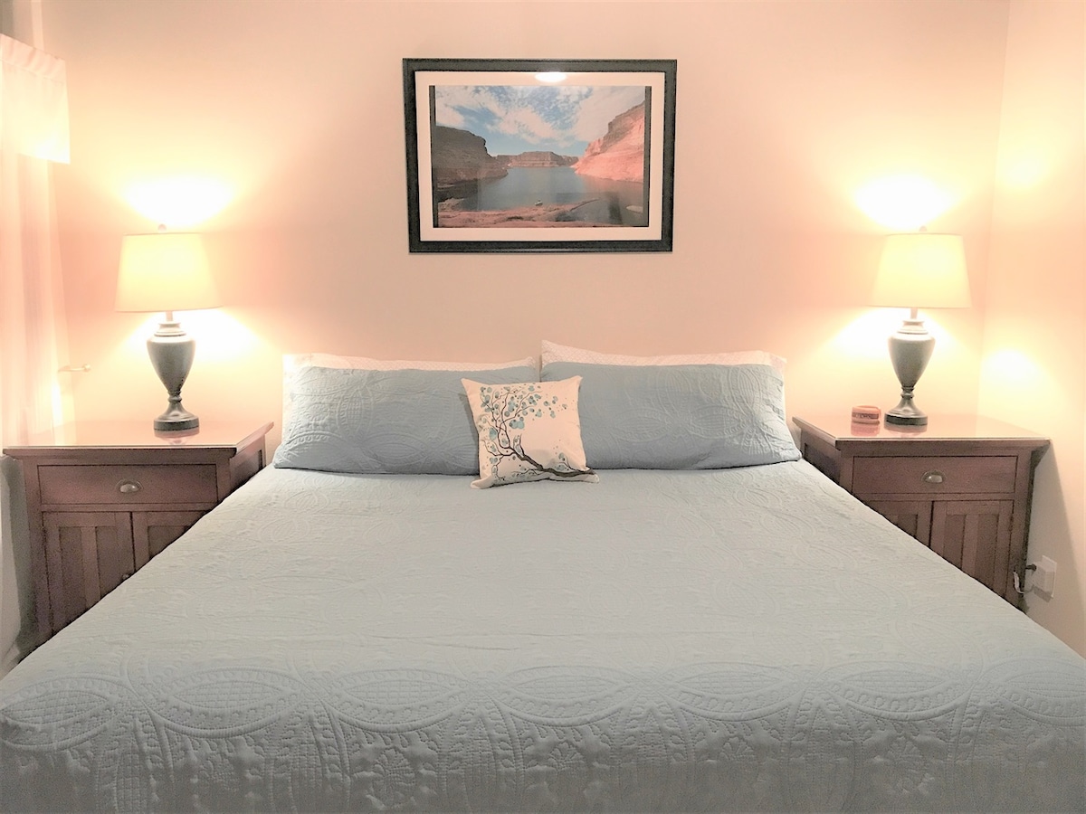 主卧配备2米宽双人床