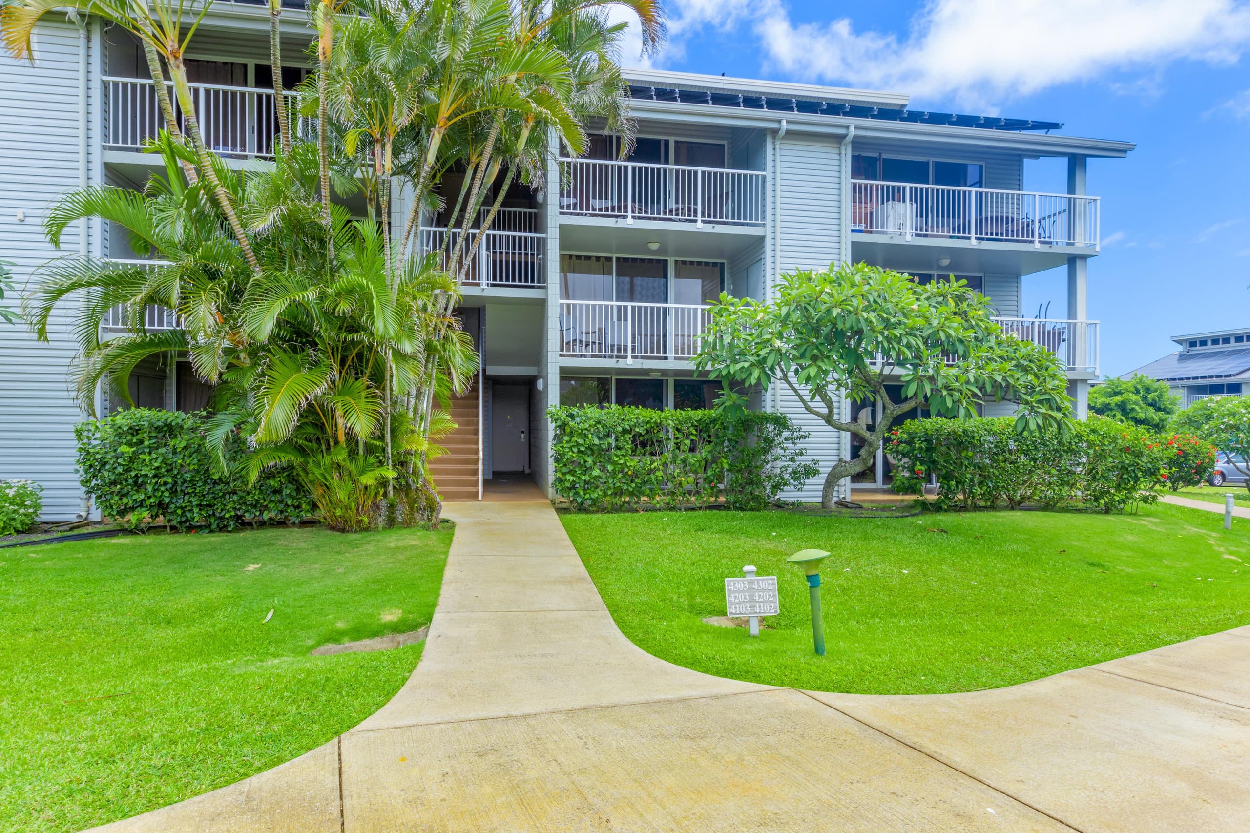 Condo in Princeville · ★4.72 · 1 bedroom · 2 beds · 2 private baths - Image 21