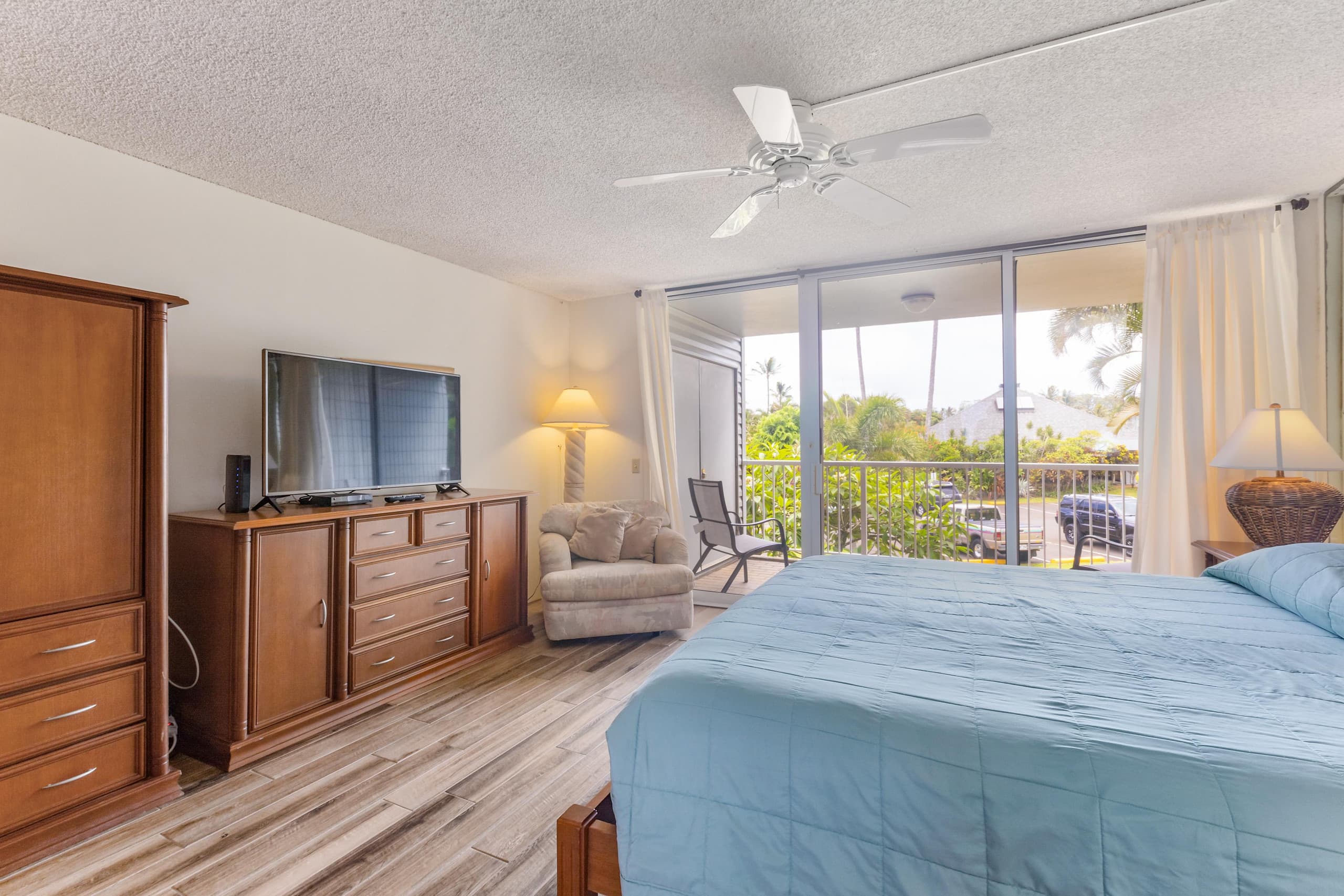 Condo in Princeville · ★4.72 · 1 bedroom · 2 beds · 2 private baths - Image 13