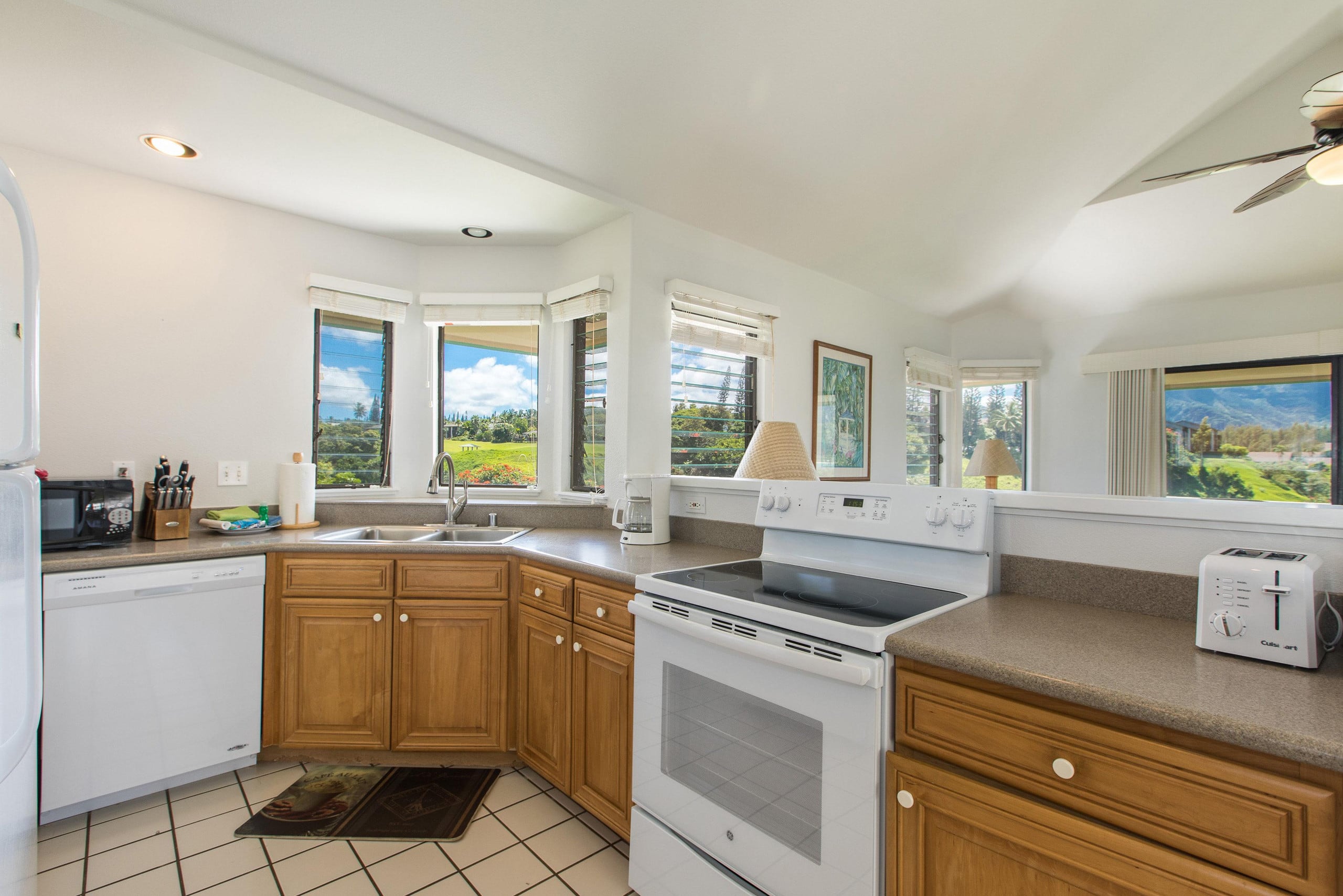 Home in Princeville · ★4.79 · 2 bedrooms · 3 beds · 2.5 baths - Image 6