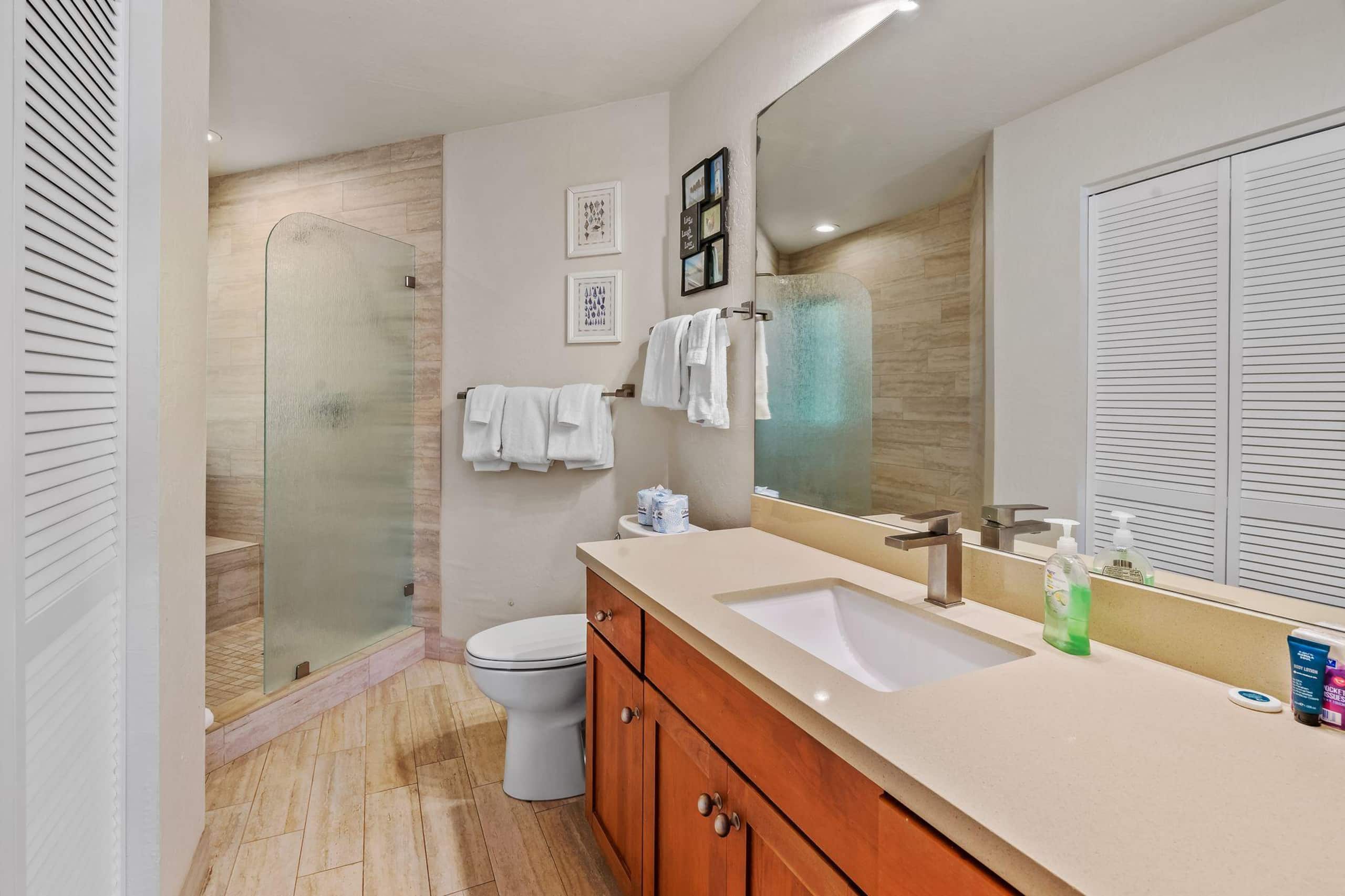 Condo in Princeville · ★4.84 · 2 bedrooms · 2 beds · 2 baths - Image 14
