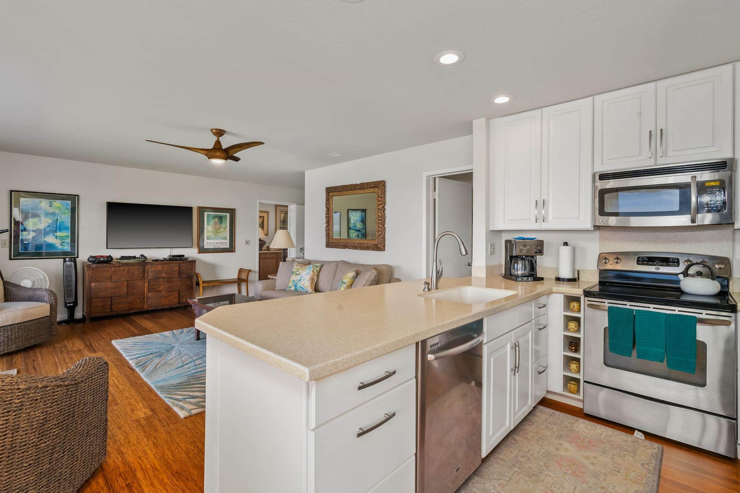 Condo in Princeville · ★4.84 · 2 bedrooms · 2 beds · 2 baths - Image 6