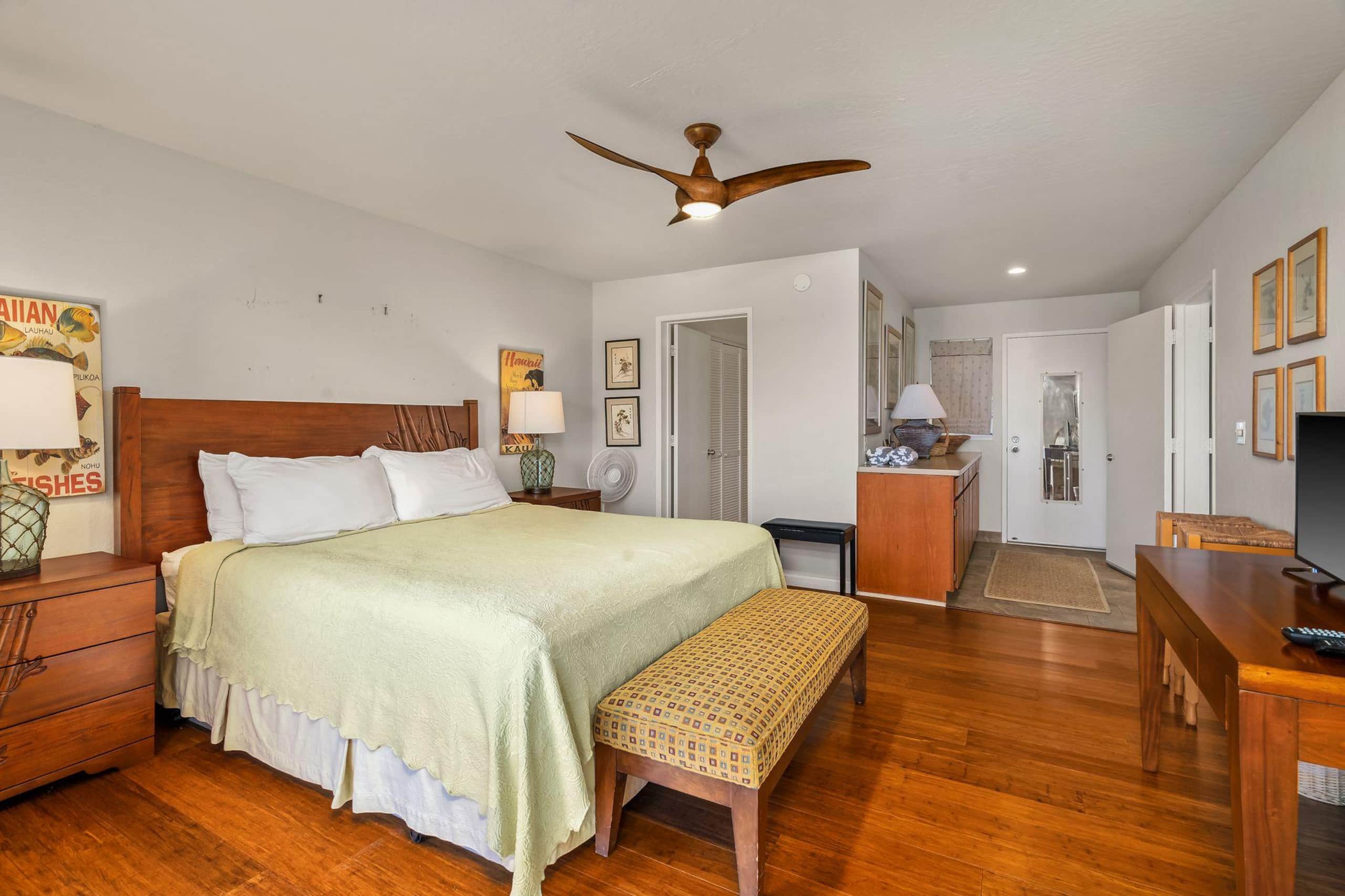 Condo in Princeville · ★4.84 · 2 bedrooms · 2 beds · 2 baths - Image 13