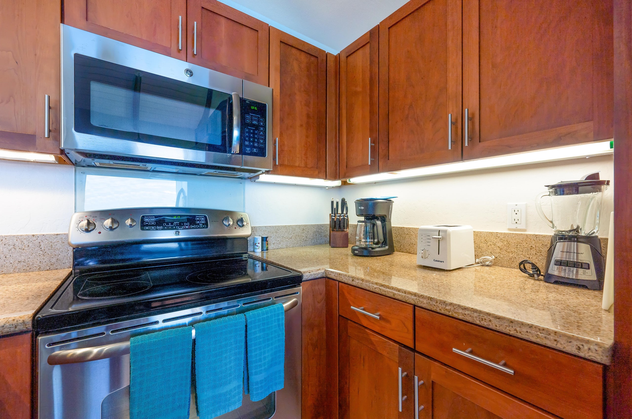Condo in Princeville · ★4.68 · 2 bedrooms · 3 beds · 2 baths - Image 8