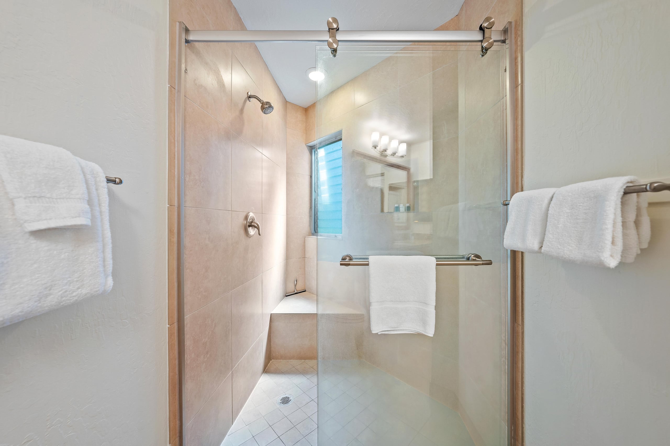 Condo in Princeville · ★4.68 · 2 bedrooms · 3 beds · 2 baths - Image 15