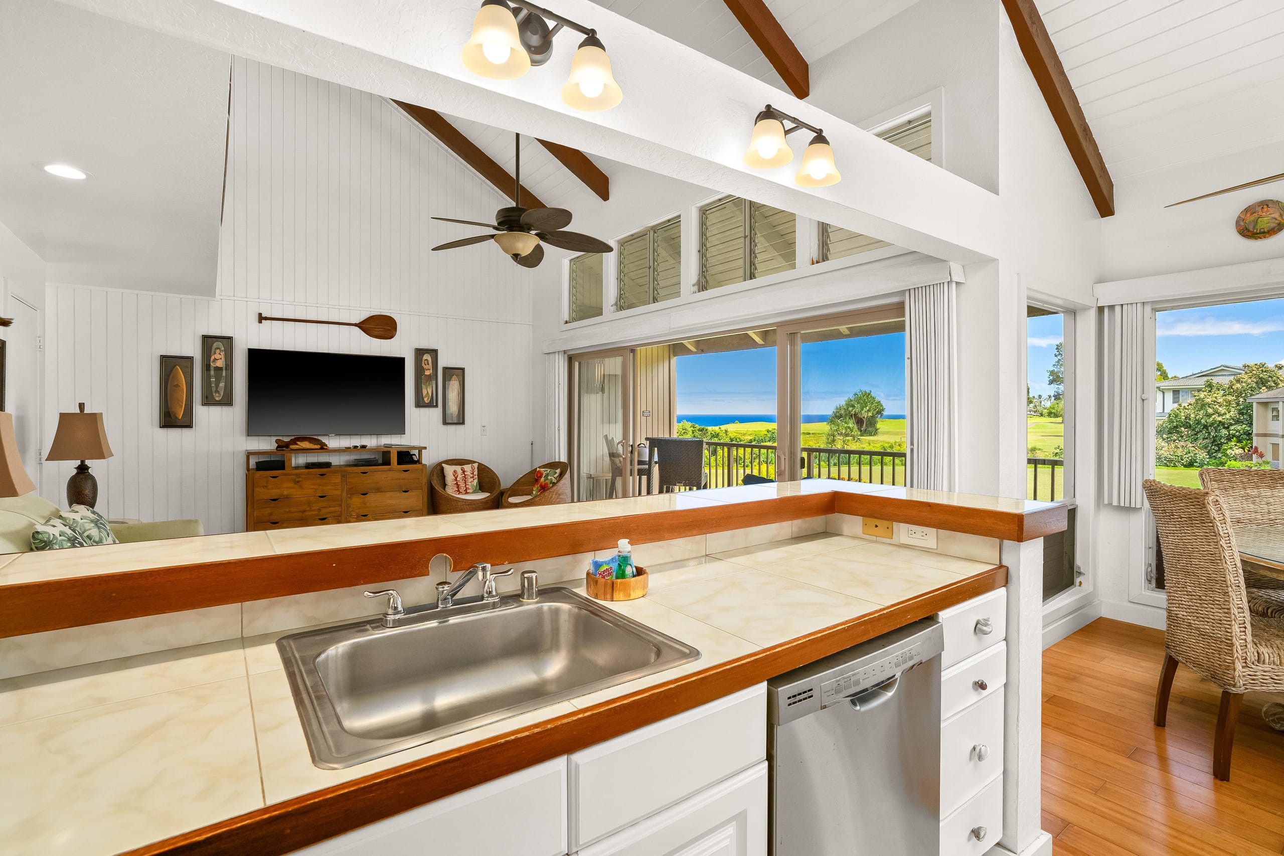 Condo in Princeville · ★4.74 · 2 bedrooms · 2 beds · 2 baths - Image 9