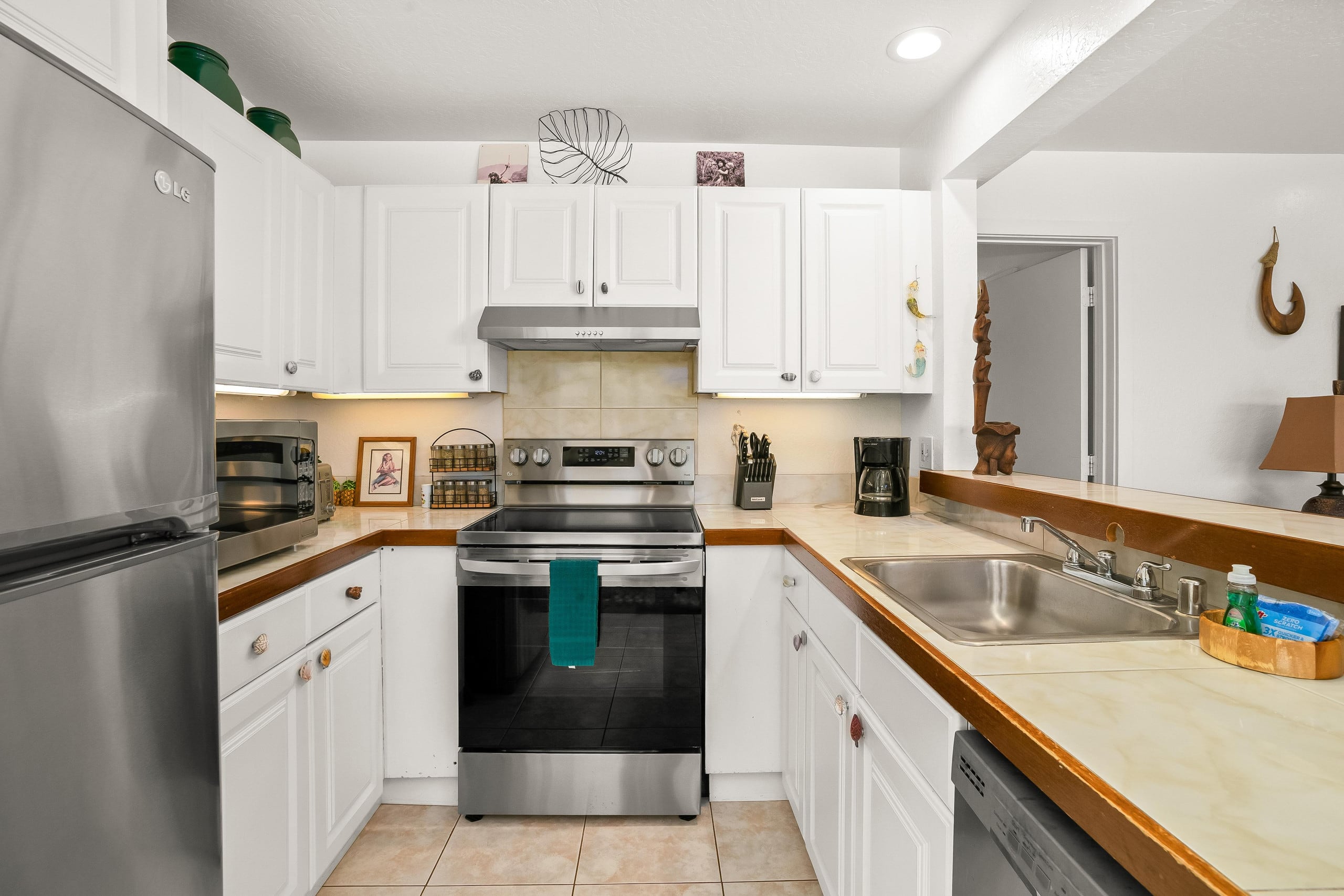 Condo in Princeville · ★4.74 · 2 bedrooms · 2 beds · 2 baths - Image 8