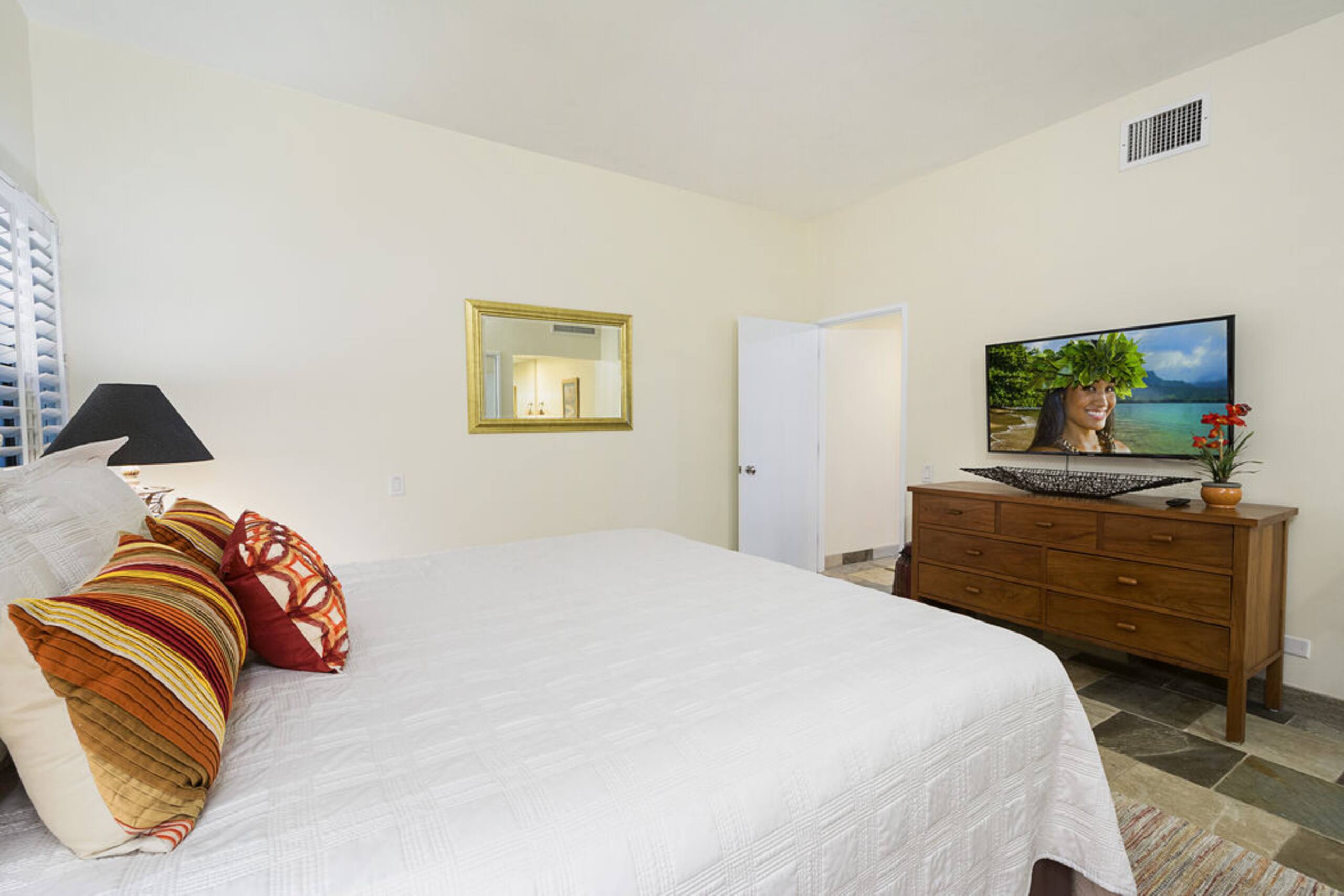 Villa in Kailua-Kona · ★5.0 · 2 bedrooms · 3 beds · 2.5 baths - Image 13