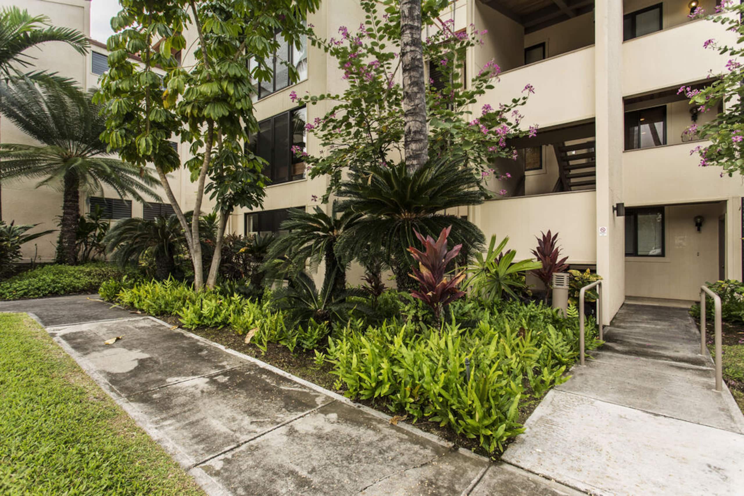 Condo in Kailua-Kona · ★4.88 · 2 bedrooms · 2 beds · 2 baths - Image 22