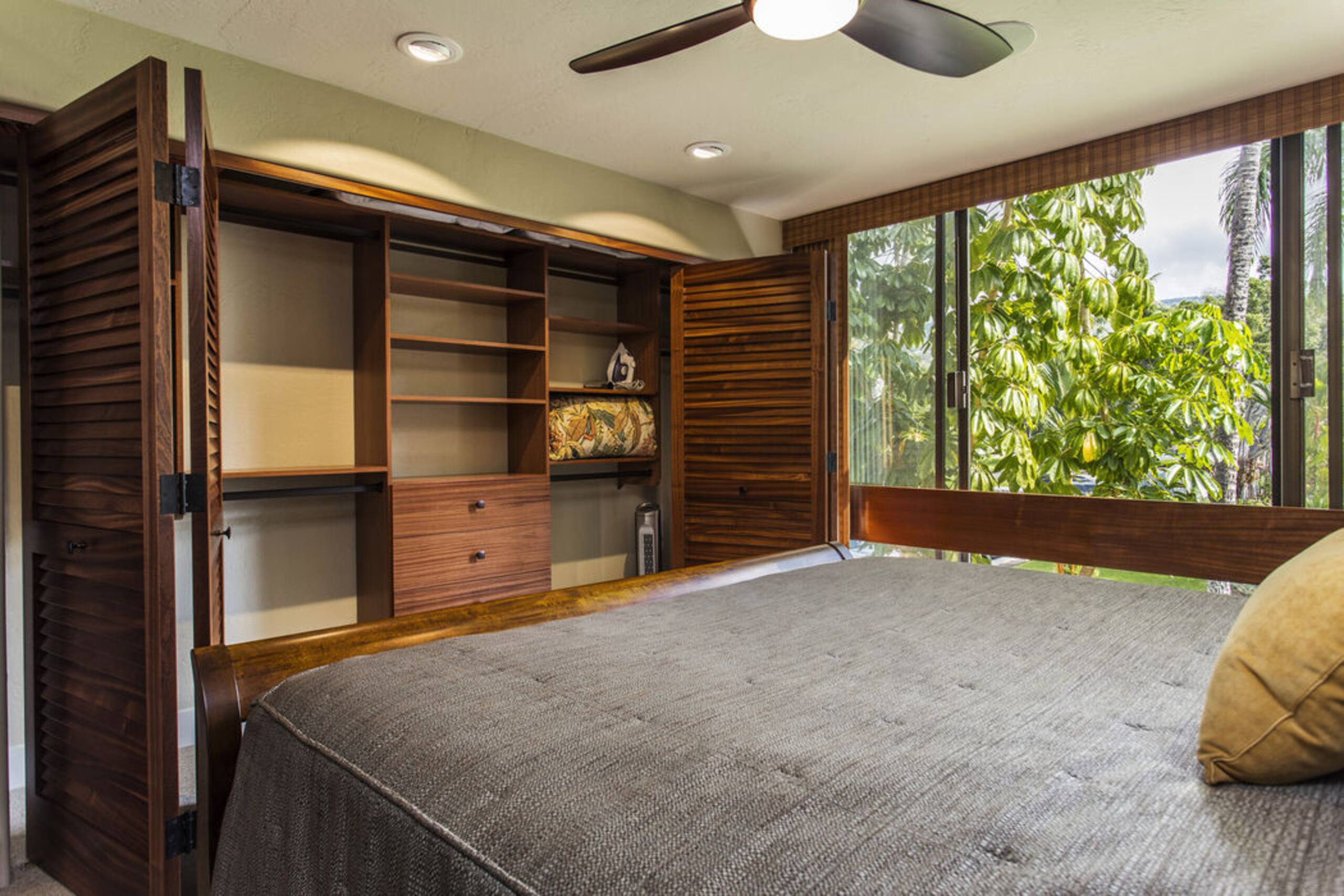 Condo in Kailua-Kona · ★4.88 · 2 bedrooms · 2 beds · 2 baths - Image 16