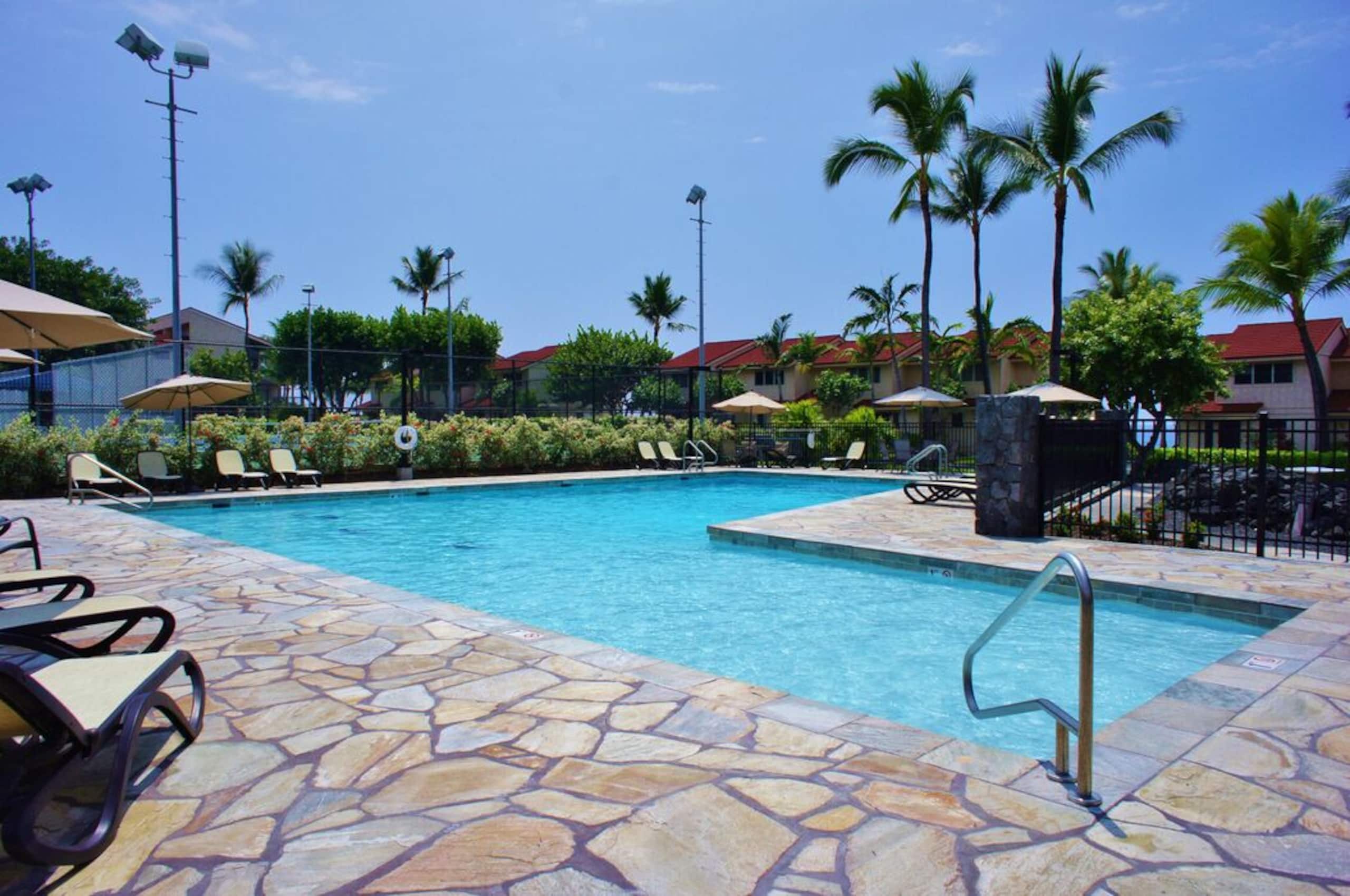Condo in Kailua-Kona · ★4.88 · 2 bedrooms · 2 beds · 2 baths - Image 31
