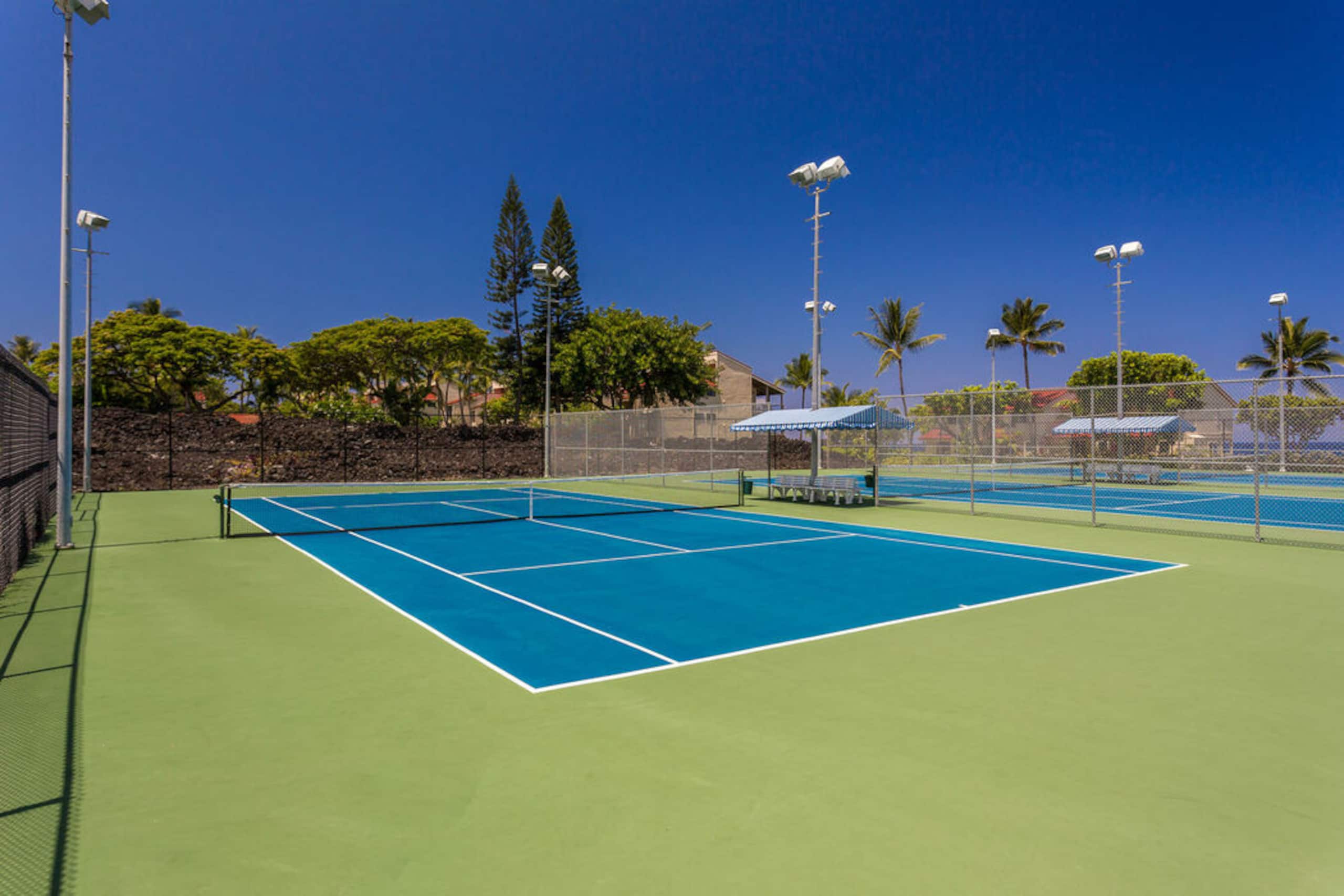 Condo in Kailua-Kona · ★4.88 · 2 bedrooms · 2 beds · 2 baths - Image 27