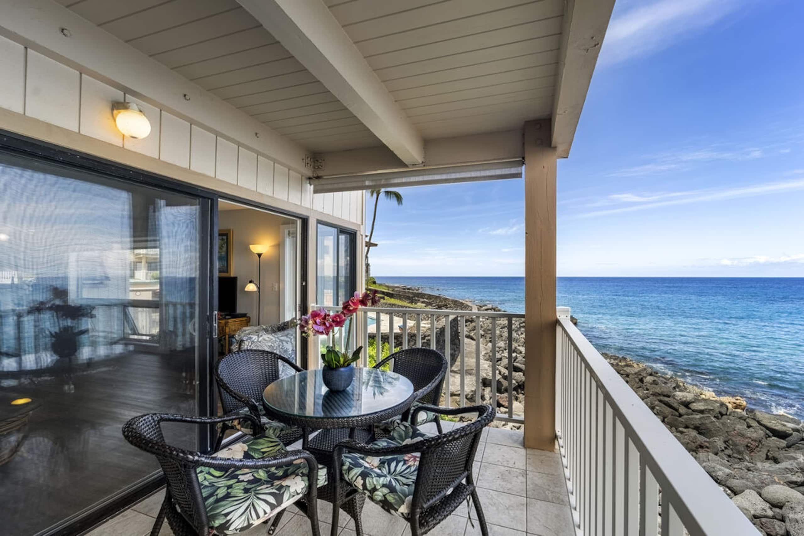Condo in Kailua-Kona · ★4.81 · 2 bedrooms · 4 beds · 2.5 baths - Image 19