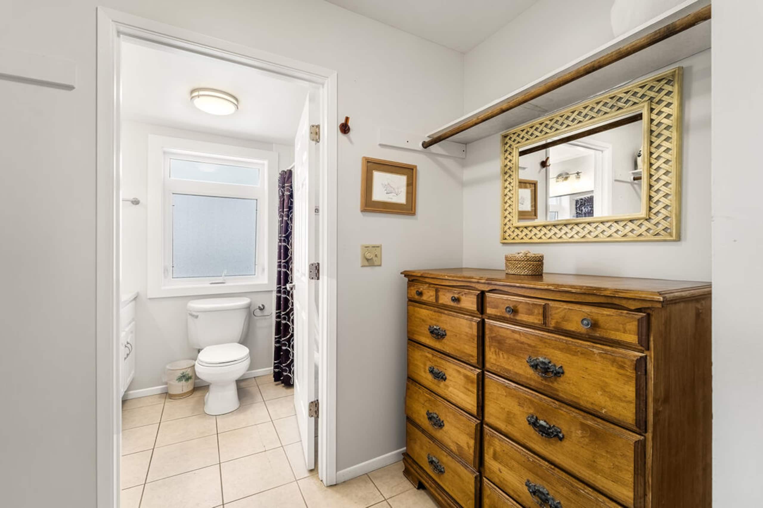 Condo in Kailua-Kona · ★4.81 · 2 bedrooms · 4 beds · 2.5 baths - Image 15