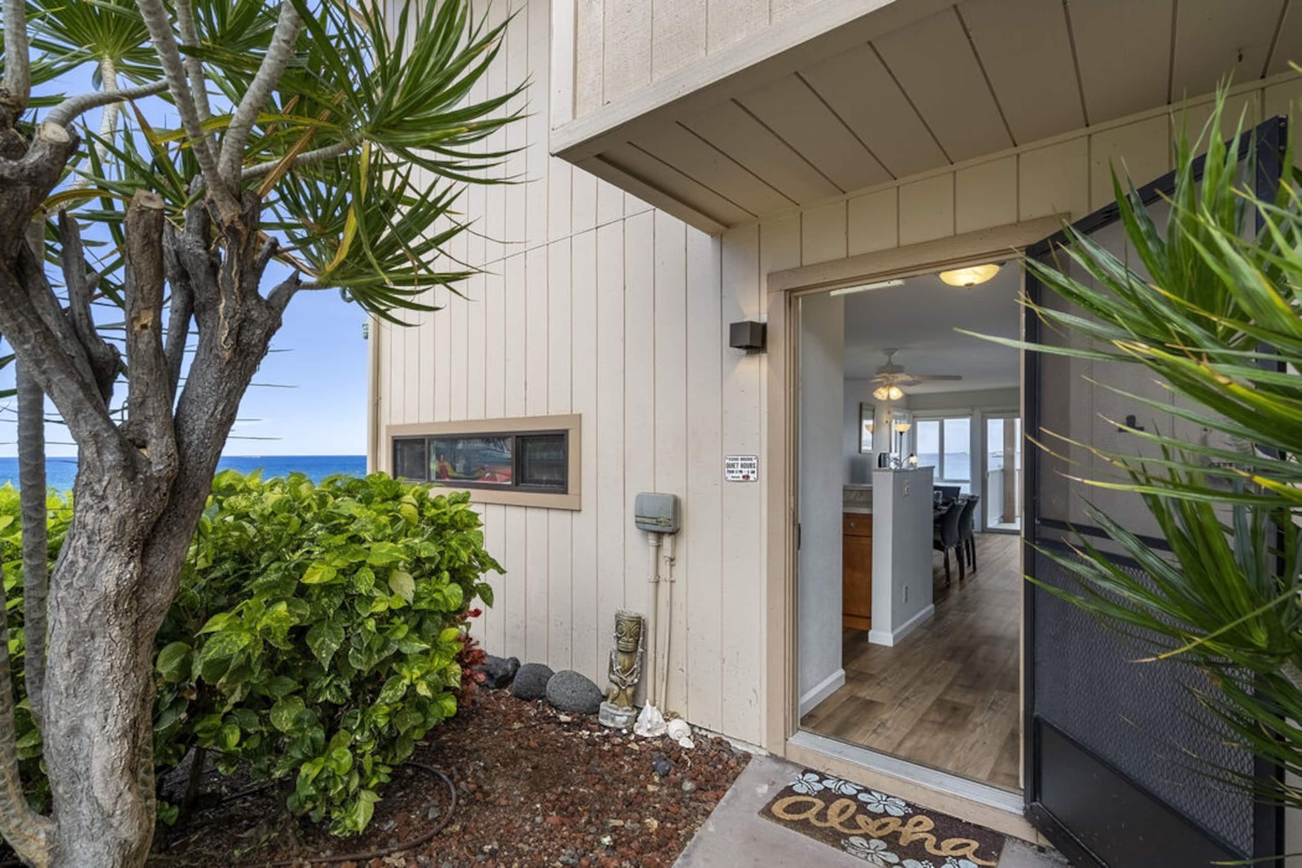 Condo in Kailua-Kona · ★4.81 · 2 bedrooms · 4 beds · 2.5 baths - Image 24
